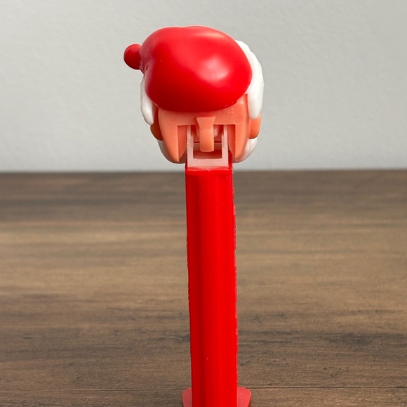 Vintage SANTA CLAUS CHRISTMAS Eyes Open Candy PEZ Dispenser Feet Slovenia 1980 - Picture 4 of 9